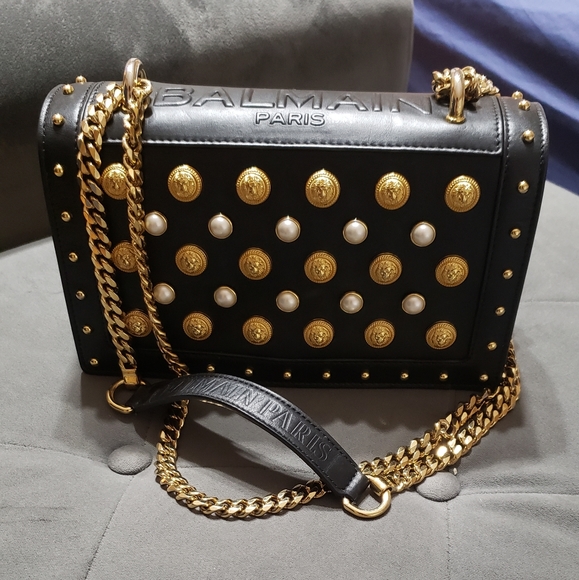 chain link crossbody bag